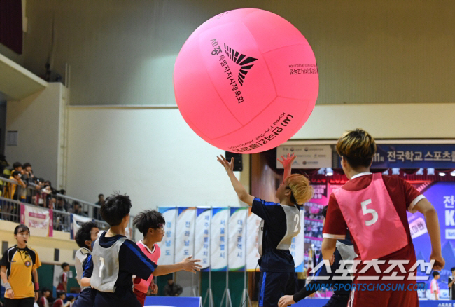 'Omnikin! Osan' Korea's First Kinball World Cup X International Open opens in Osan on the 5th! More than 1,000 athletes from 14 countries including Canada and France participated in the event