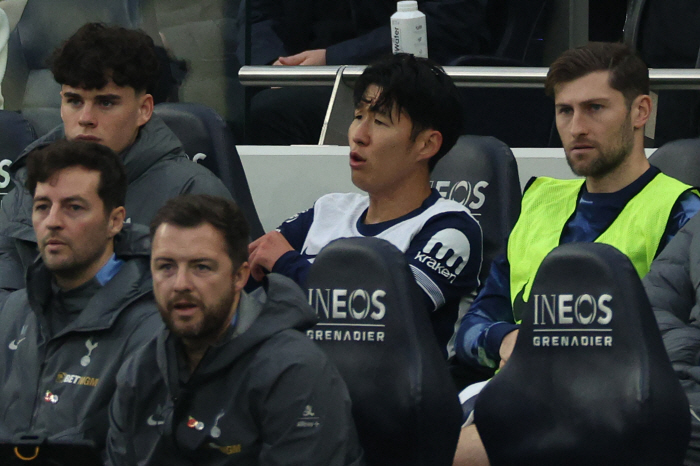 Son Heung-min shoots his third assist of the season in his return match from injury and in seven minutes 'Embarrassed replacement'Tottenham won 0-1 → 4-1 against Villa 