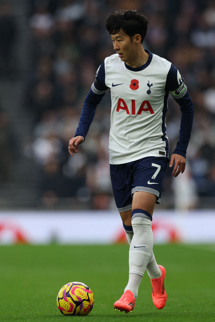 In the end, 'one year extension' Tottenham invokes a one-year extension option for Son Heung-min...SON also 'agreed'