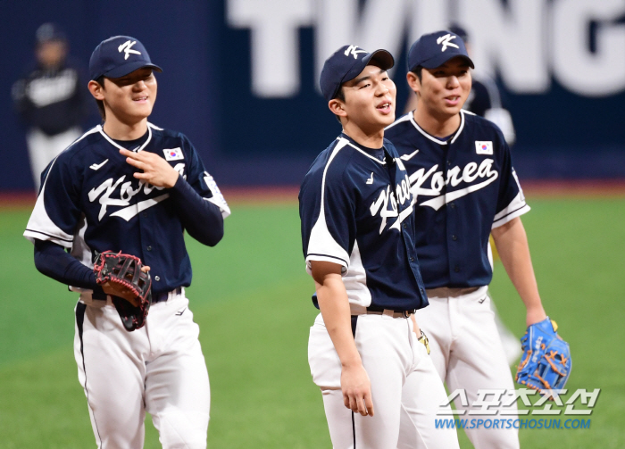 Kim Do-young and Kim Young-woong, special infielders who finally met in the national team, let's be together