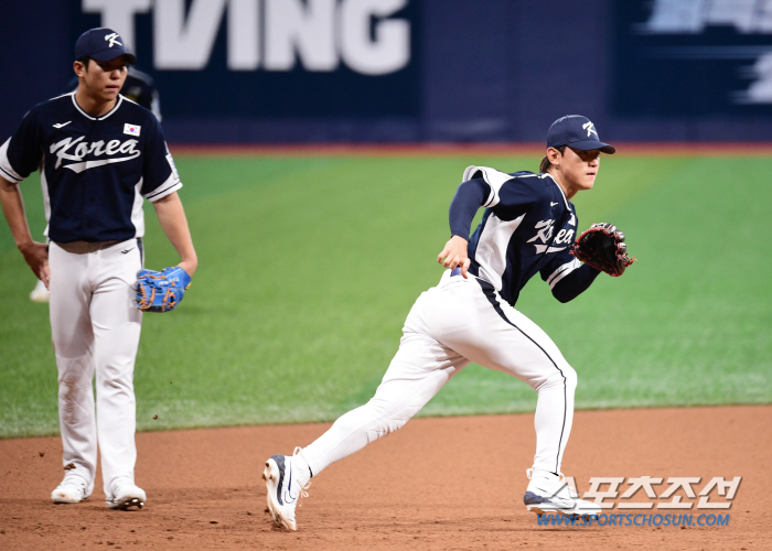 Kim Do-young and Kim Young-woong, special infielders who finally met in the national team, let's be together