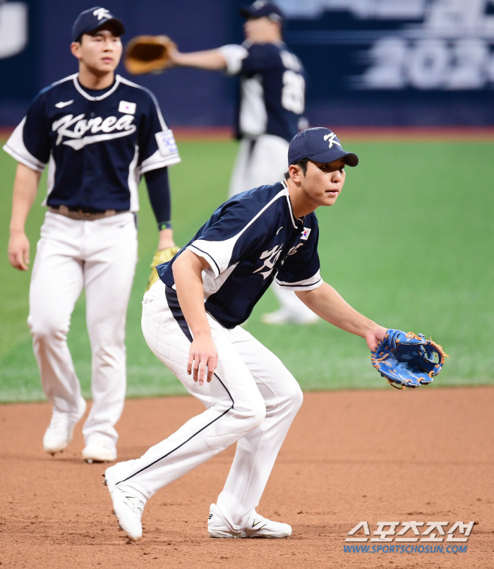 Kim Do-young and Kim Young-woong, special infielders who finally met in the national team, let's be together