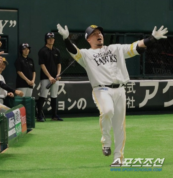 Neither the 21-year-old right-hander nor the second-tier .400 hitter escaped the wind, and the 23 softbank players in the Japan Series shock loss notified (Min Chang-ki's Japanese baseball)