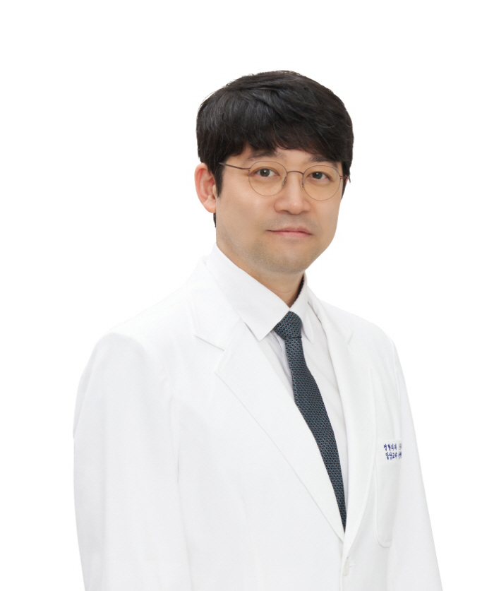 Professor Lee Sang-hyun of Hallym University's Gangnam Sacred Heart Hospital, Award for Video Exhibition at the International Conference of the Korean Orthopaedic Surgery Association