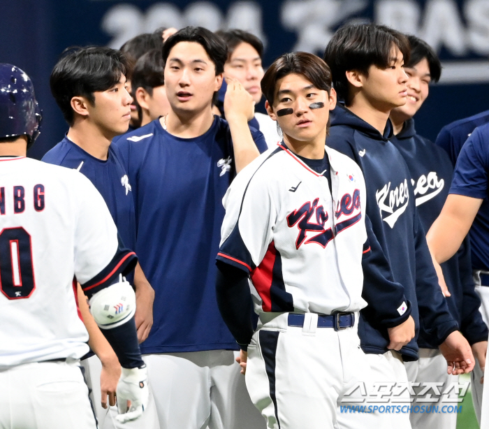 The final entry hint captured at the Sangmu practice game. And selection for the Taiwan-Cuba match. I'm still thinking about the pitcher entry. Ryu Joong-il's choice is