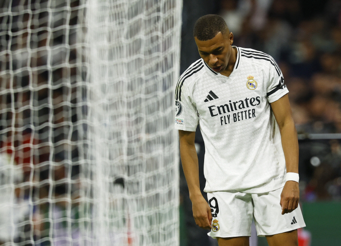 'Is Azar really here?' 'The Transfer of the Century' Mbappe was silent again'It doesn't help at all'...Real lose 1-3 to AC Milan → 17th place in UCL humiliation