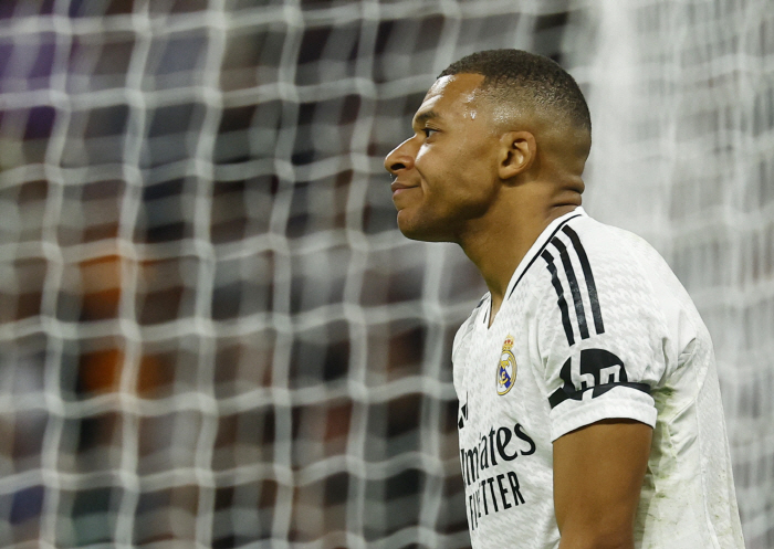 'Is Azar really here?' 'The Transfer of the Century' Mbappe was silent again'It doesn't help at all'...Real lose 1-3 to AC Milan → 17th place in UCL humiliation