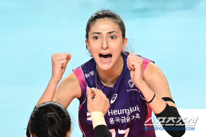 'Just a year and seven months ago, are you sure you're the opponent for the reverse sweep of the champ?' 3-1 Heungkuk Life Insurance has won 5 consecutive games, and Korea Expressway Corporation has won 5 consecutive games 