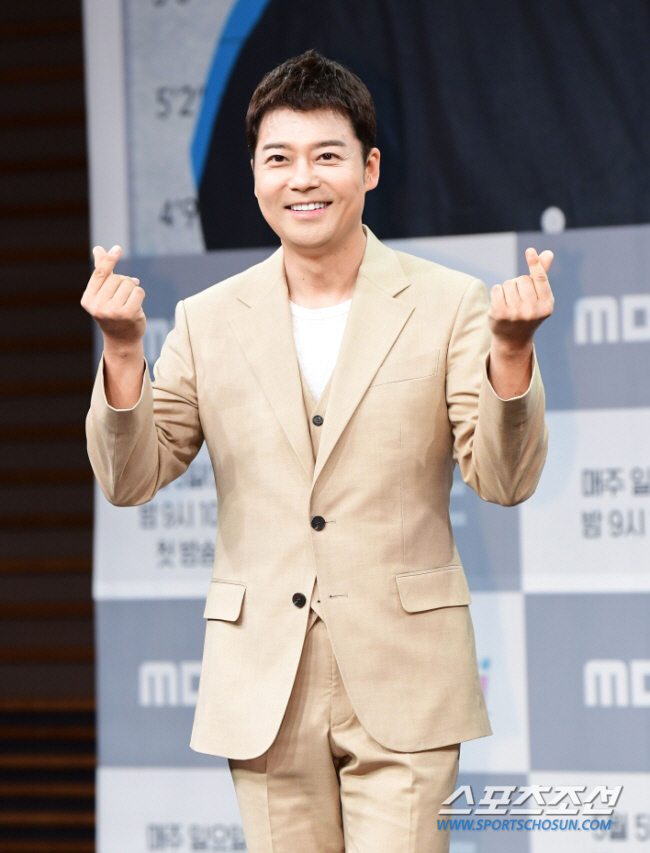 Jeon Hyun-moo Hits 'Casting Crisis' on Jiri Mountain Adventure