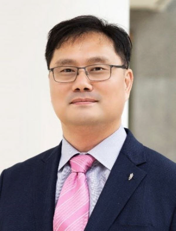 Professor Kim Kwang-ki of Gachon University Gil Hospital won the Korean Academy of Medicine Award for Contribution to Medical Artificial Intelligence