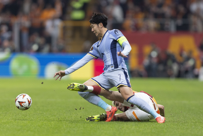 Shocked SON.. Even the manager 'Waste of time in the first half' Criticism → Farewell watch with Tottenham gets faster