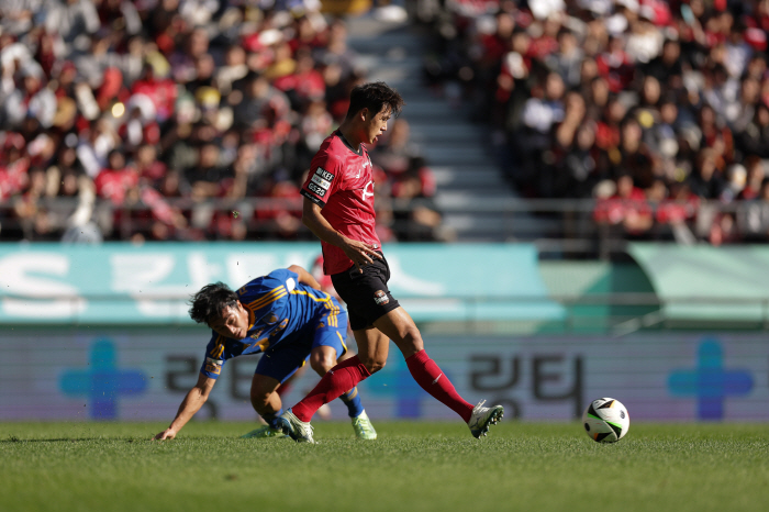  FC Seoul's first 500,000 spectators →'Retirement' Park Joo-young Sangam farewell match, 1-1 draw with Ulsan, Seung-beom  Lingard'General Meng-gun'