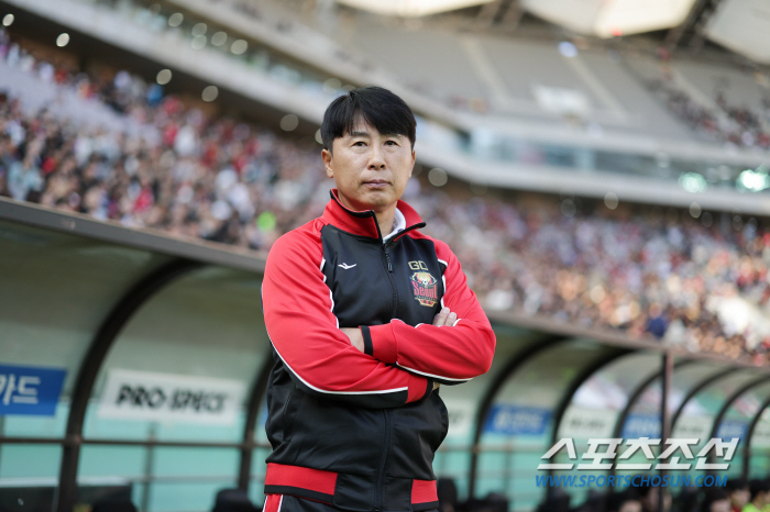  FC Seoul's first 500,000 spectators →'Retirement' Park Joo-young Sangam farewell match, 1-1 draw with Ulsan, Seung-beom  Lingard'General Meng-gun'