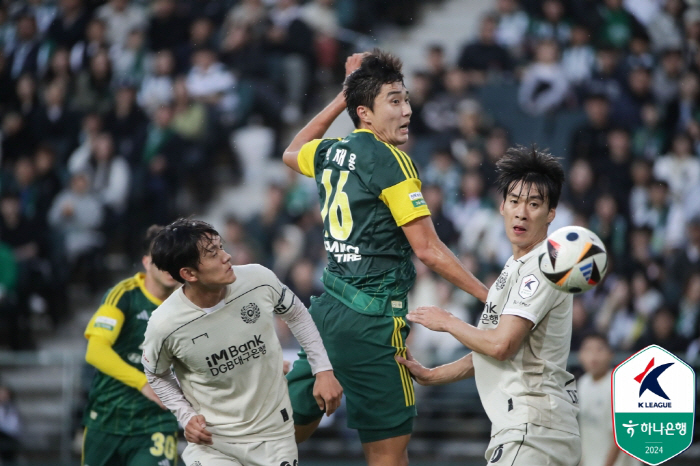 'Kim Jin-gyu, Kwon Chang-hoon, Lee Seung-woo's consecutive goals' Jeonbuk wins 3-1 over Daegu'First split round  first goal  10th place jump' 