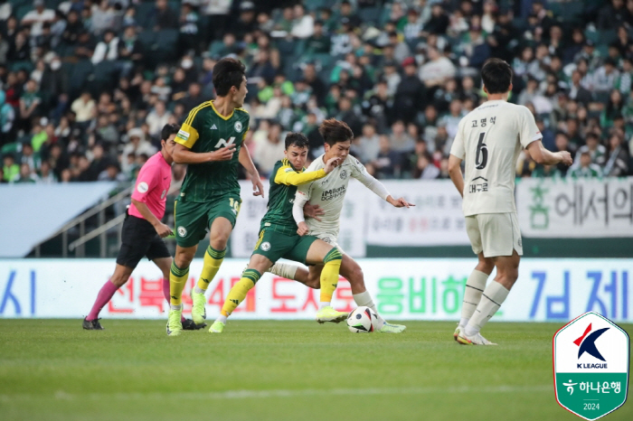 'Kim Jin-gyu, Kwon Chang-hoon, Lee Seung-woo's consecutive goals' Jeonbuk wins 3-1 over Daegu'First split round  first goal  10th place jump' 