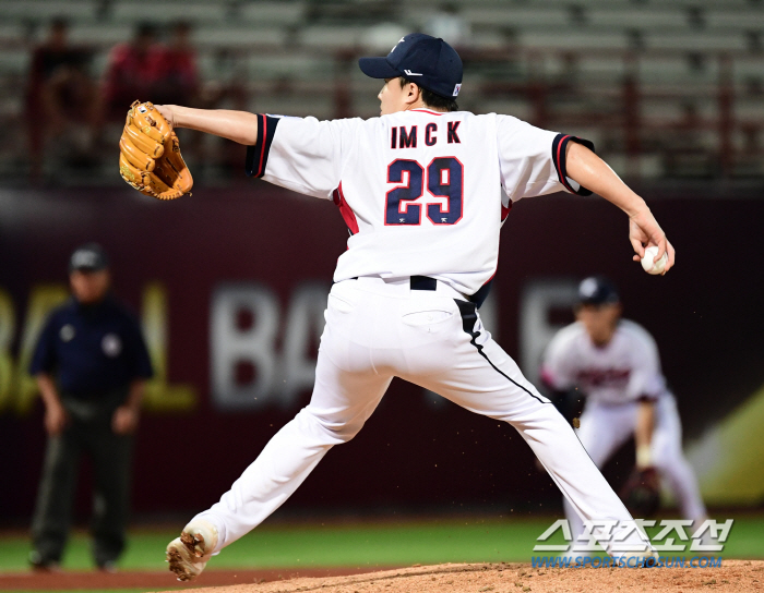 Ryu Joong-il had a reason for SOS'Emergency Joining' LG's native ace pitched 2 scoreless innings 