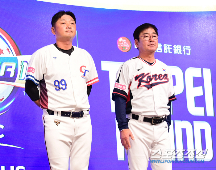 He didn't disclose the selection, but the event progress was also messed up. 'Why did you call him if he was going to do this?' Director Ryu Joong-il was angry ahead of the match against Taiwan because 