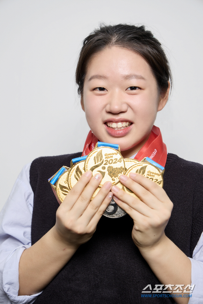 'high school senior MVP ahead of the college entrance exam'Kim Yunji's dignity...3 million won in prize money for the Paralympic Games donated to the Purme Foundation 