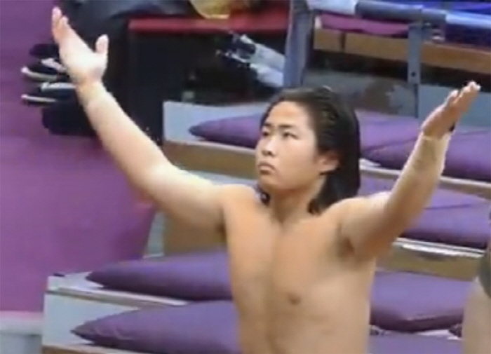 Sixteen-year-old sumo player, who is 2.5 times more veteran, deserves to be called a 'genius'