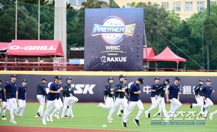 'You don't have to come' Let's get together without coaches on a good day off? The reason why Ryu Joong Il-ho got together is 