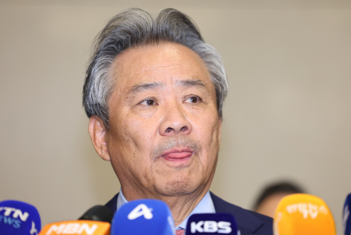 Chairman Lee Ki-heung, who did not talk much, expressed his intention to serve three consecutive terms in the near future...Not even 1% of the allegations of misconduct in the National Assembly were agreed upon.'