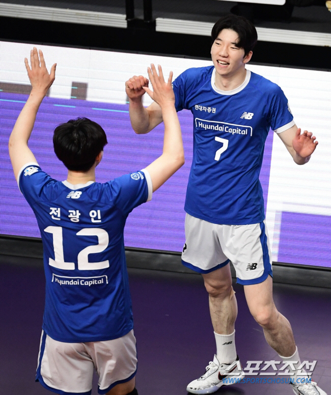 'Emperor' was strong, MVP from 1R's selection '12th individual'Heo Soo-bong, MVP of the 2nd round