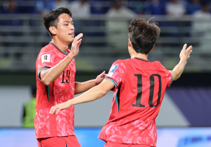  Oh Se-hoon scored the first goal of the header → It was a shame to cancel the additional goal after 2 minutes, 'Hong Myung-bo' 1-0 lead 中