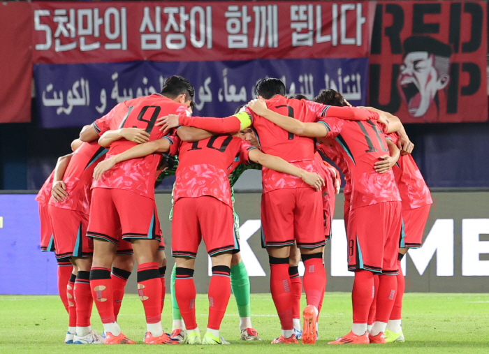 'Can't Be Better' Hong Myung-bo-ho, Oh Se-hoon and Son Heung-min scored back-to-back goals with fantastic pressure  organizational power! South Korea leads 2-0 