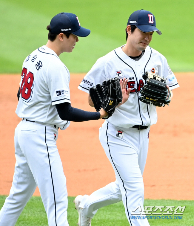 'Genius Shortstop'Take Off His Uniform''Thank You for Retiring as a One-Club Man' 