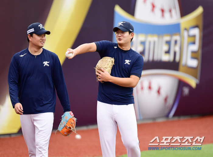 'I have another question' Kim Seo-hyun, who regained his confidence, finds coach-seniors and asks questions again 