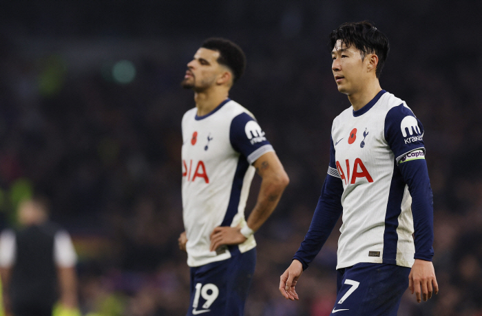 'Son Heung-min only extended by one year? Is Chairman Levi out of his mind?' Tottenham fans' anger  repulsion...'I'm frustrated.'