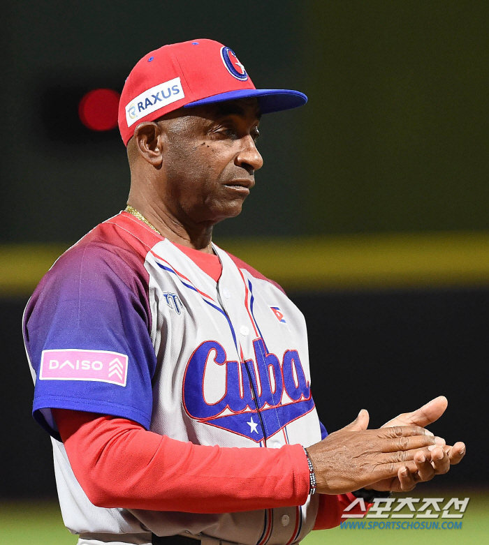 Two innings and six runs' _ a devastating fall in first place in the daily ERA, Cuban coach' showed symptoms of a cold'