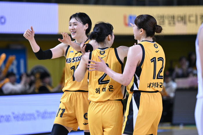 'You were sure!' a sense of success for Kang Yi-seul. Transition  3-point shoot run and gun. Lowest? KB is better than after the semifinals