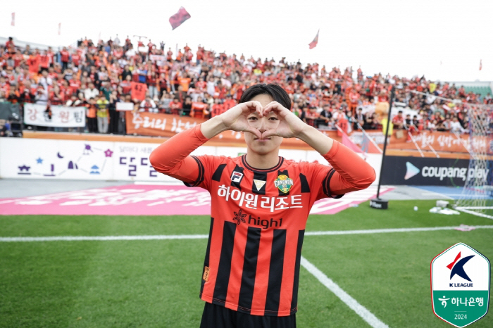 There has never been a scene like this in Korean soccer, Yang Min-hyuk pass → Son Heung-min sees a goal...Will Tottenham's early joining request speed up its debut in the EPL