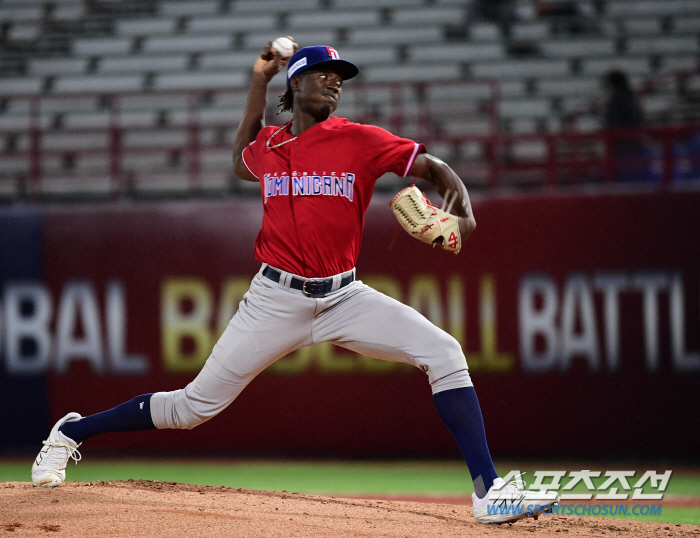 58 pitches in 5 innings, one hit, no four outs, scoreless → replacement → reversal loss, why did the Dominican Republic change the kilome 