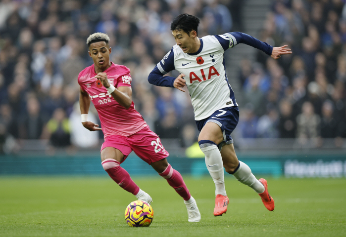 'SON deserves to win trophies at Tottenham' 英The media supports SON and Tottenham 'escape from the military'