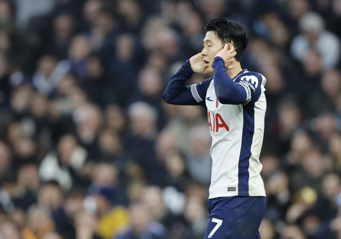 That's why I'm hurt.. 'Postec Needs More Defense from SON' → One of the causes of Tottenham's problems, 英 media diagnosis