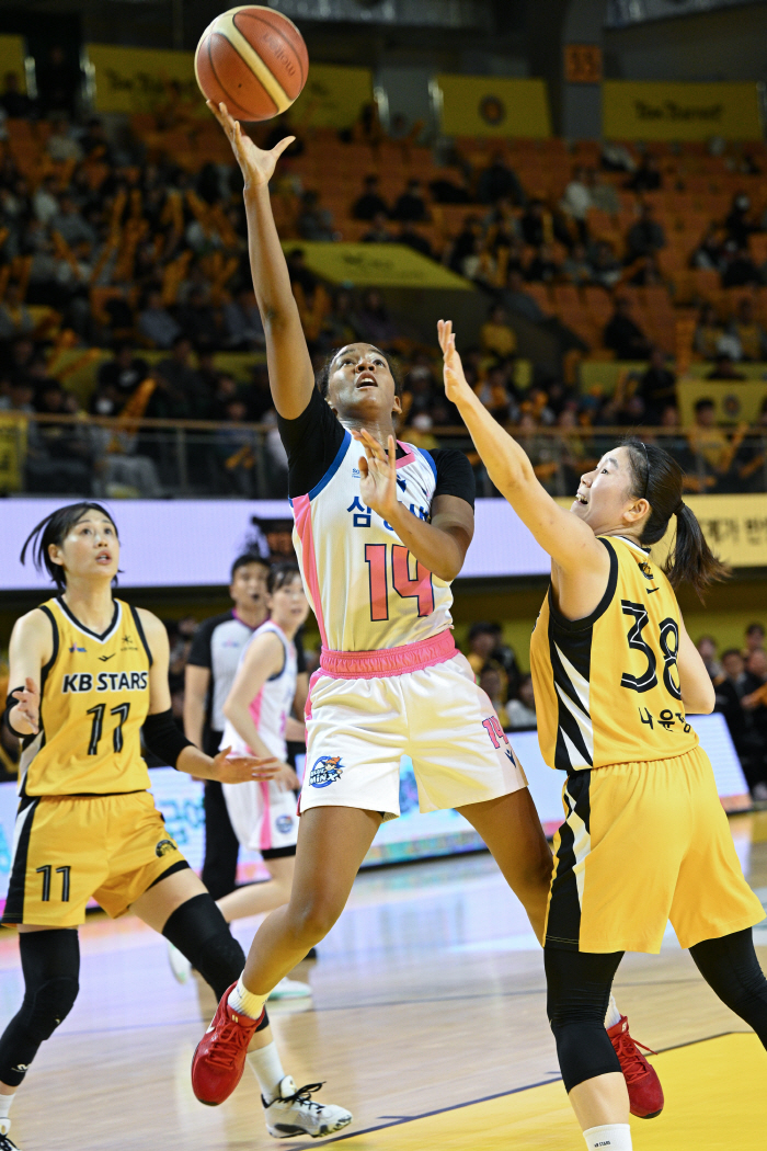 Kiana Smith - Bae Hye-yoon 33 points collaboration. Samsung Life Insurance has rebounded for three consecutive wins after losing four games in a row