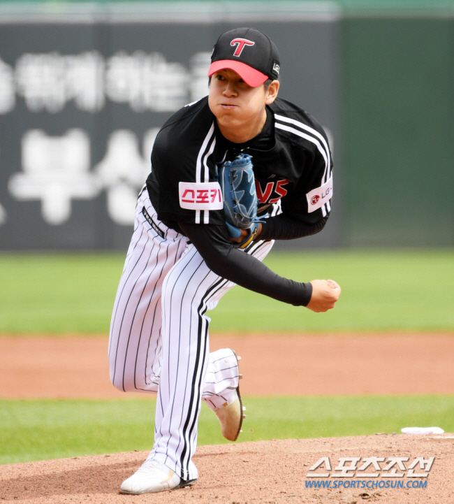 Compensation player Jang Hyun-sik is Kang Hyo-jong! KIA Loses Key Bullpens, '150km  1st Nomination' Saw Future 