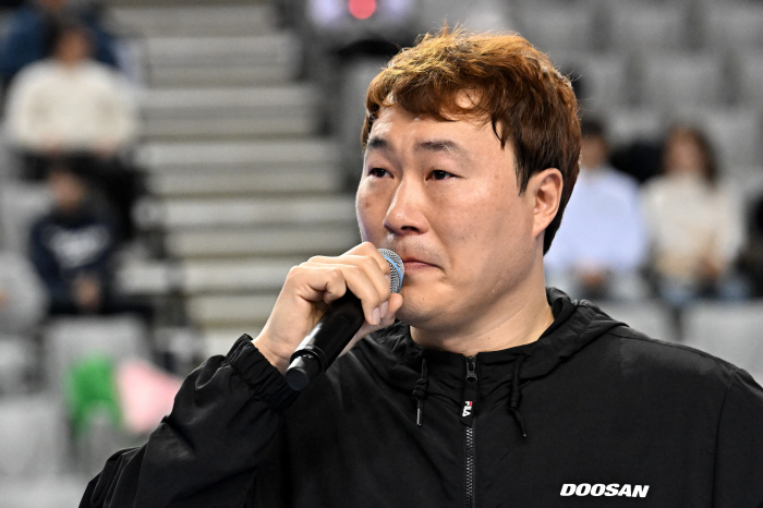 'Goodbye' 男 handball legend GK Park Chan-young retired'Happily for 34 years'