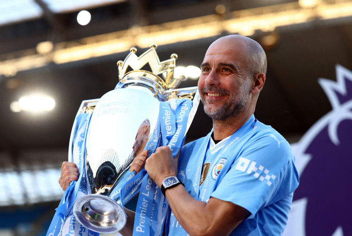 Emergency of EPL! Super emergency...Pep Guardiola confirmed to stay in Manchester City → Agreed to renew contract 11