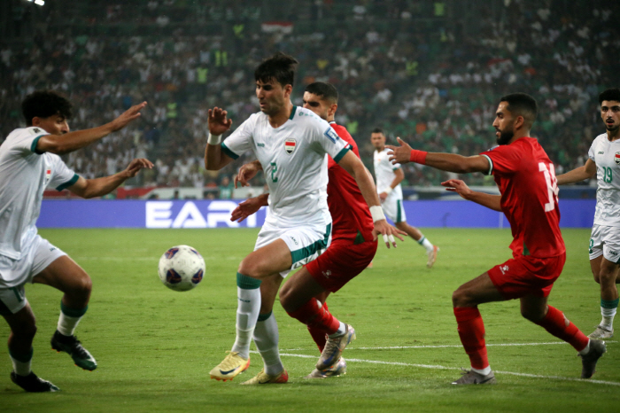 Iraq beats Oman 1-0 to chase South Korea by three points'100th place' Hong Myung-bo-ho leads in a shaky way 