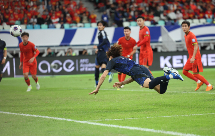 Japan virtually confirmed its advance to the World Cup, winning 3-1 away to China...'0-7 Catastrophe' 中 Revenge Failed