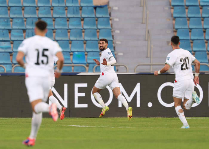 Son Heung-min's equalizer'Hong Myung-bo's 1-1 draw in Palestine. The winning streak ends