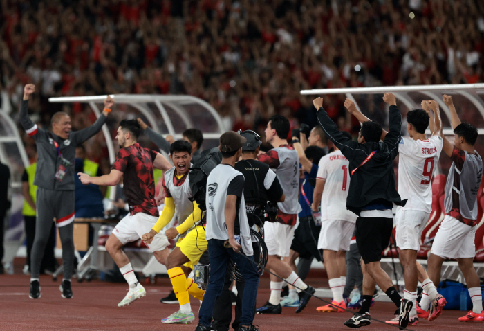 'STY OUT'Hard talk? 'Inni Fans Support Hot on the Stadium' Shin Tae-yong Magic Exploded! Indonesia wins 2-0 against Saudi Arabia...3rd place in the group → Going to the WC finals 'Hope Blazing'