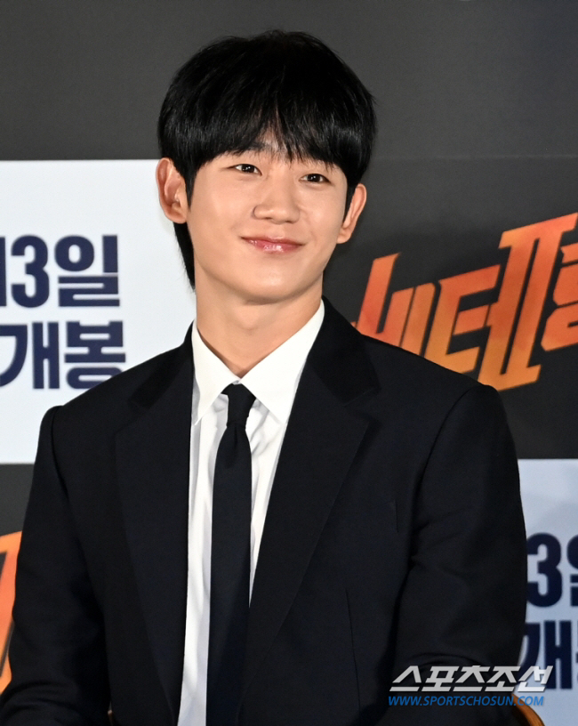 Jung Hae-in Talks Marriage, Career, and Friendships | SportsChosun