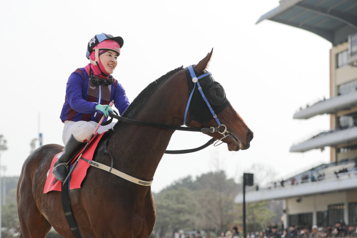  K Racehorse Champion 'Global Hit', Queen Kim Hye-sun and Dubai Challenge