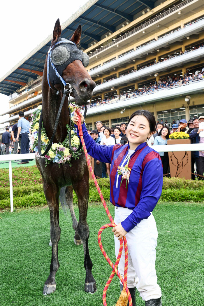  K Racehorse Champion 'Global Hit', Queen Kim Hye-sun and Dubai Challenge