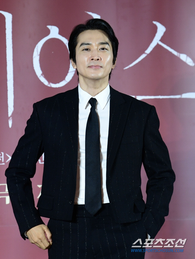 Song Seung-heon Reveals Struggles with Extreme Diet and Exposure Scene in 'Hidden Face'