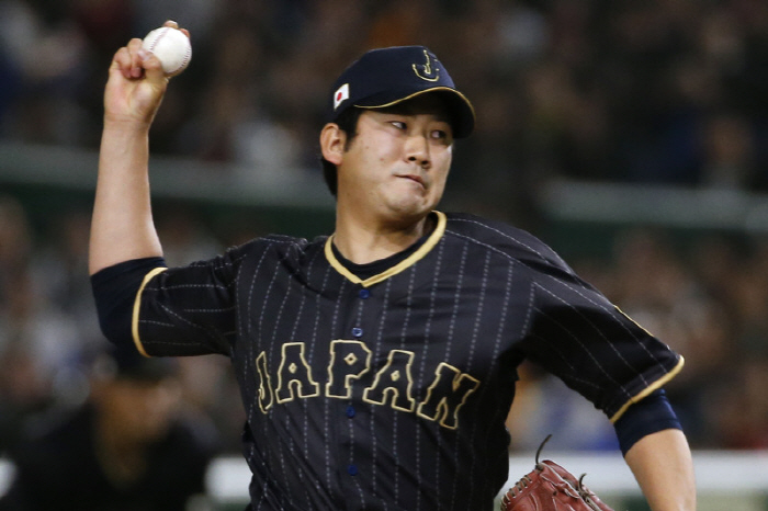 'Sugano → LAA, Sasaki → SD or LAD', then there are only 6 pitchers there...SoCal is a small NPB